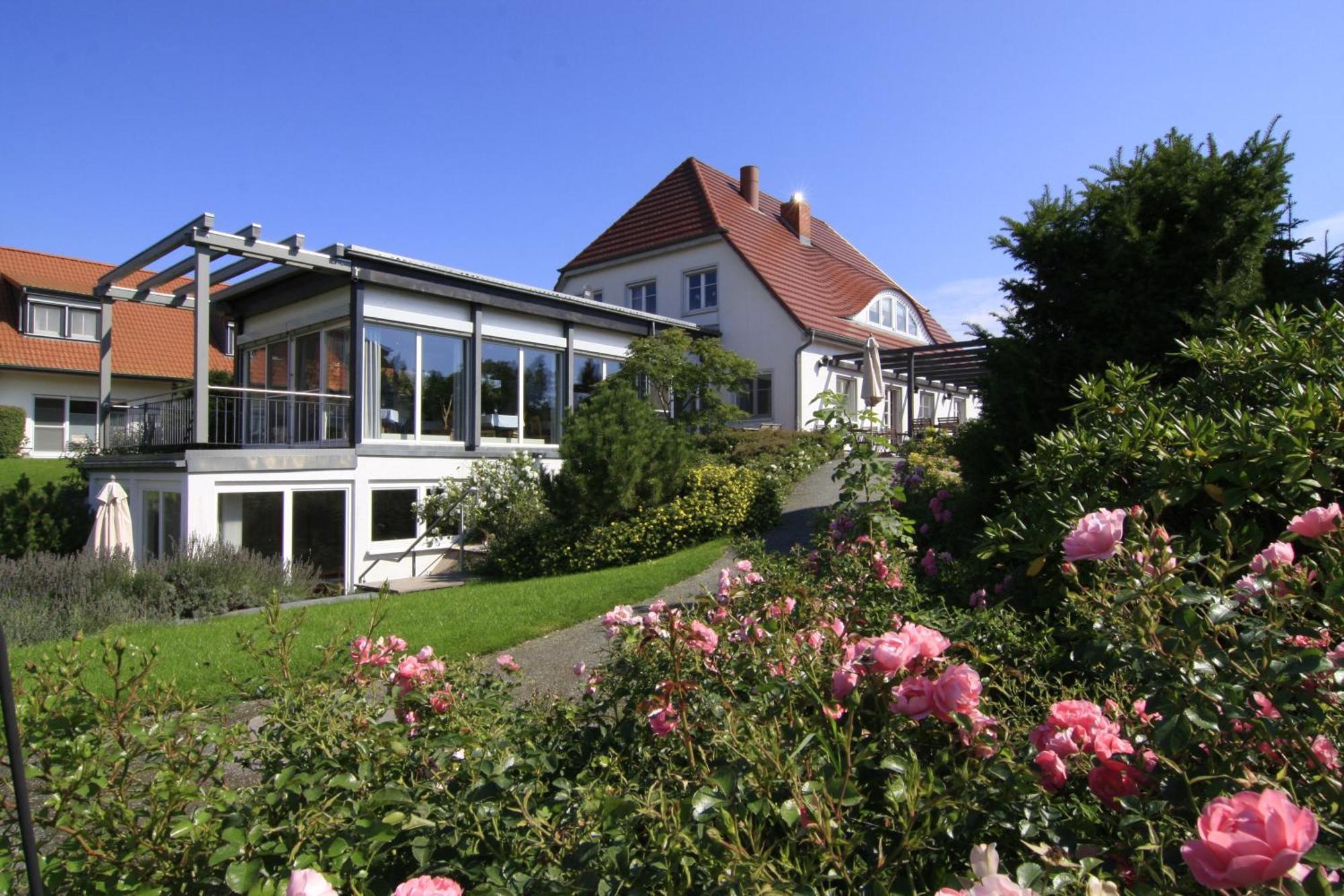 H.W.S. Hotel Der Wilde Schwan Sagard Eksteriør bilde