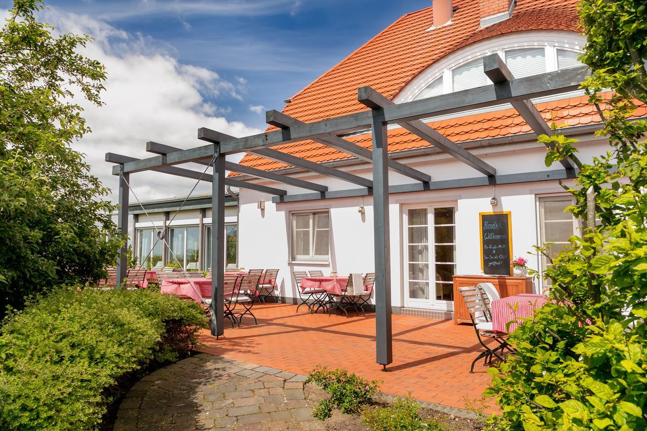 H.W.S. Hotel Der Wilde Schwan Sagard Eksteriør bilde